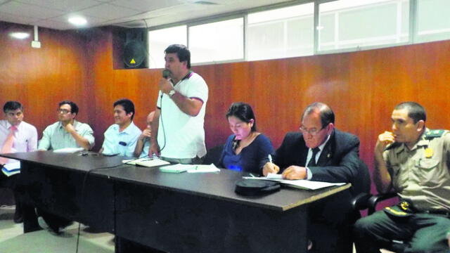 Alcalde de Bagua golpea a pobladores porque le reclamaron su pésima gestión