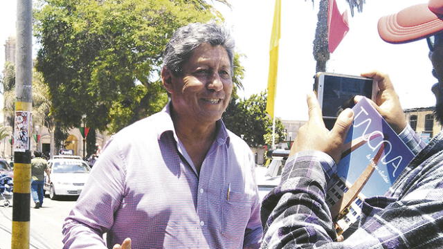 Alcalde electo en Tacna juega última carta para conservar cargo