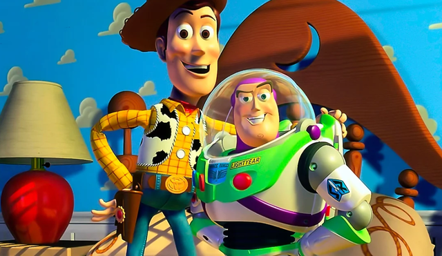 Twitter: abuelita se viste como Buzz Lightyear para sorprender a su nieto fan de Toy Story [VIDEO]