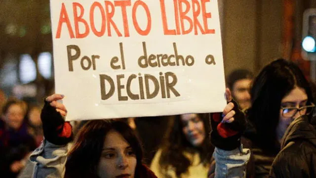 Aborto en casos de violación sería legal en Ecuador