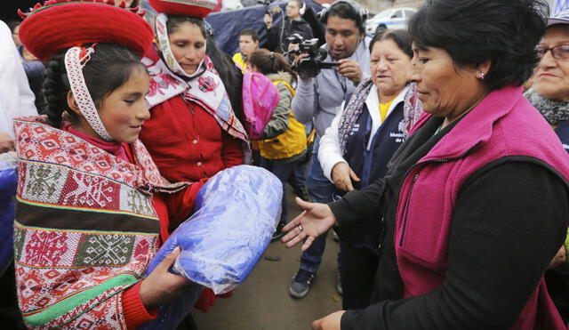Ticlio Chico: llevan ayuda a  los afectados por frío y humedad
