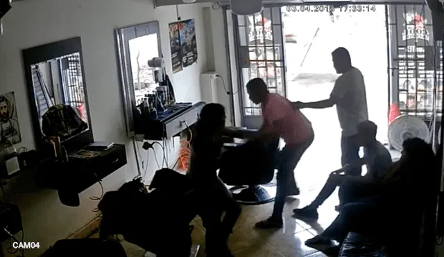 SJM: dueña de barbería se enfrenta a asaltantes para evitar robo