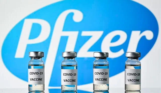 La farmacéutica Pfizer anunció que su vacuna contra la COVID-19 tiene una eficacia del 95% a partir de los 28 días después de la primera dosis. Foto: AFP