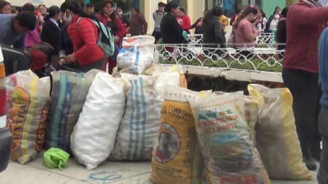 Ronderos donan alimentos en Chota