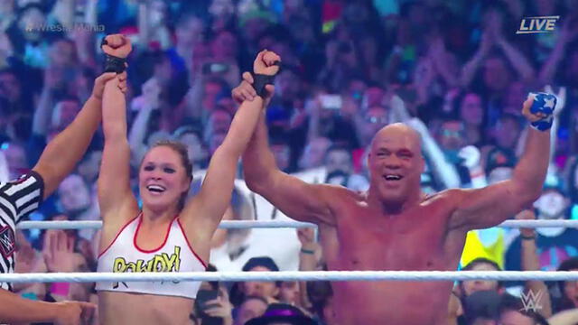 WrestleMania 34: Kurt Angle & Ronda Rousey derrotan a Triple H & Stephanie McMahon en un gran combate [VIDEO]