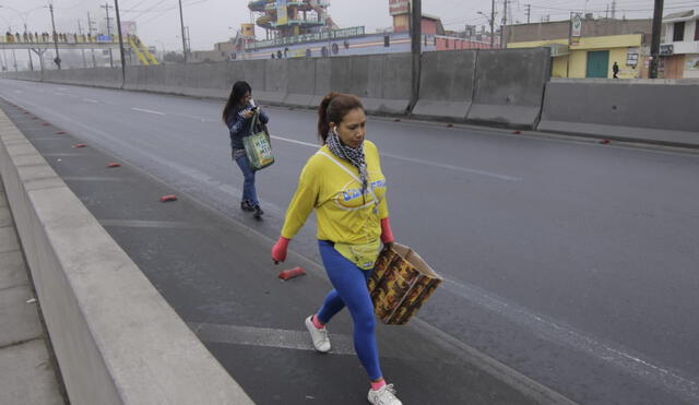 Vecinos marchan contra peajes en la Panamericana Norte [FOTOS]