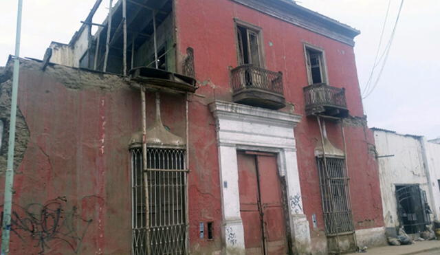 Trujillo: Casona histórica a punto de caer por lluvias