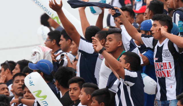 Sporting Cristal vs Alianza Lima: impresionante banderazo 'blanquiazul' con miras a la final [VIDEO]