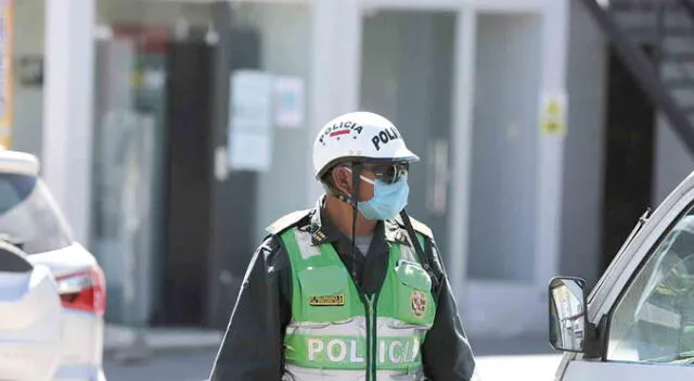 Policía de Arequipa. Compró mascarillas a empresas cuya principal experiencia es la venta de artículos de ferretería.