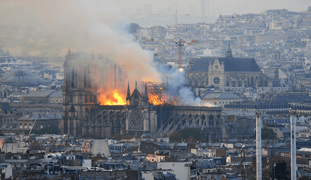 Unesco manifiesta su apoyo a Francia tras incendio de Notre Dame