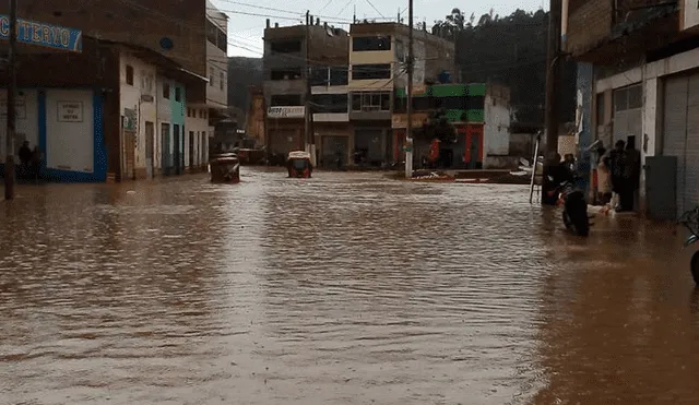 Torrencial lluvia inundó la ciudad de Cutervo [VIDEO]
