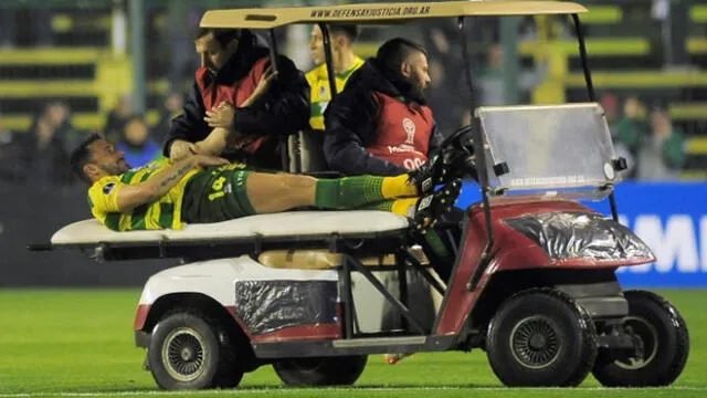Youtube: Jonás Gutiérrez sufre escalofriante lesión en la rodilla izquierda [VIDEO]