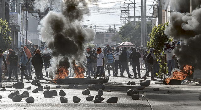 Gobernador Cáceres culpa a Yamila Osorio de la huelga de Construcción Civil en Arequipa