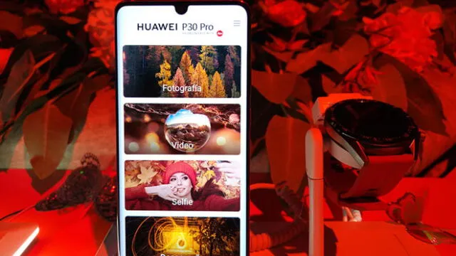 Huawei presentó al P30 Pro en su nuevo color Amber Sunrise.