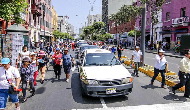 Ambulantes y comerciantes marchan contra el Municipio de Lima [FOTOS]