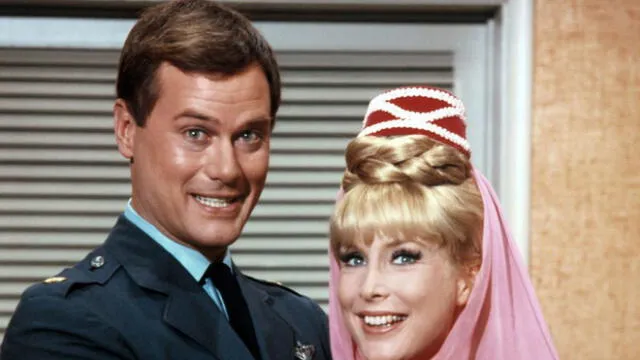 Larry Hagman y Bárbara Eden interpretaron al mayor Nelson y a la genio Jeannie. (Foto: El mismo país)