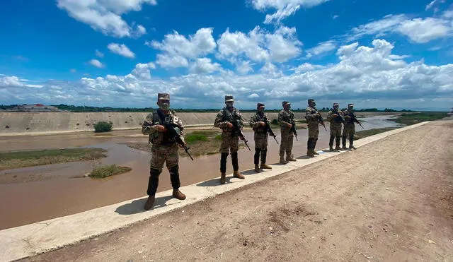 Miltares se ubican en frontera con Ecuador