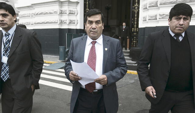 Juez pide levantar inmunidad a congresista Benicio Ríos