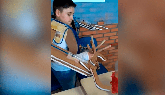 Facebook: niño genio sorprende a su profesor al construir brazos ‘robóticos’ con material reciclado [VIDEO]