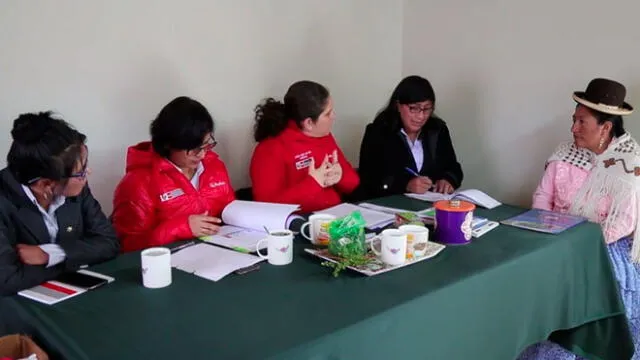 Ministra del Ambiente participó de reunión con alcaldesas de Puno en Juliaca.