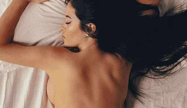 'Megan Fox brasileña' deja en shock a fans al hacer topless en Instagram [VIDEO]