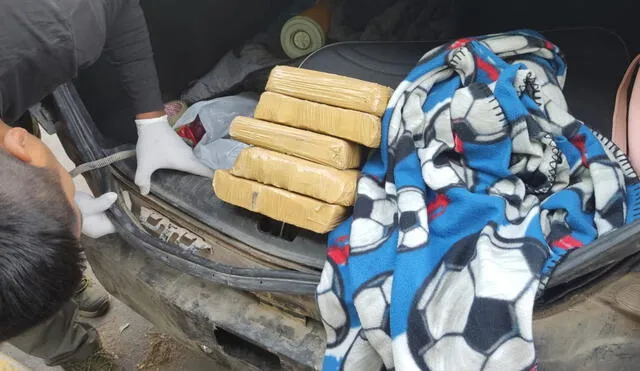 Arequipa. Tres huanuqueños iban en el auto donde se halló 5 paquetes tipo ladrillo de droga.