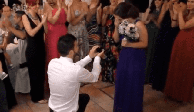 Facebook viral: chica disfrutaba del matrimonio de su amiga hasta que su pareja la sorprendió [VIDEO]