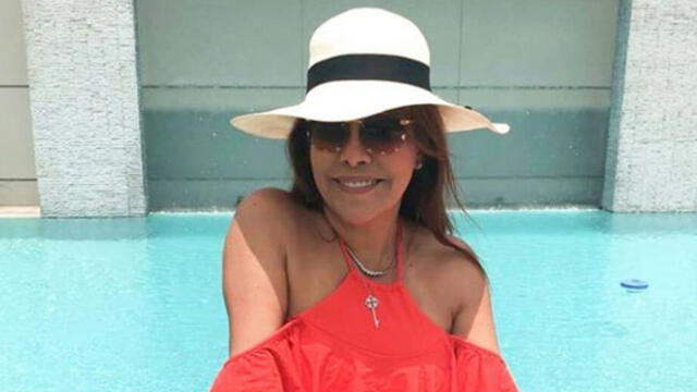 Magaly Medina muestra más de la cuenta al posar en bikini en Instagram