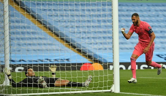 Karim Benzema le da vida al Real Madrid tras conseguir el empate ante el Manchester City. | Foto: AFP