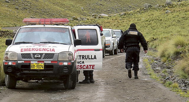 Armados asaltan un bus y dos camionetas en Puno
