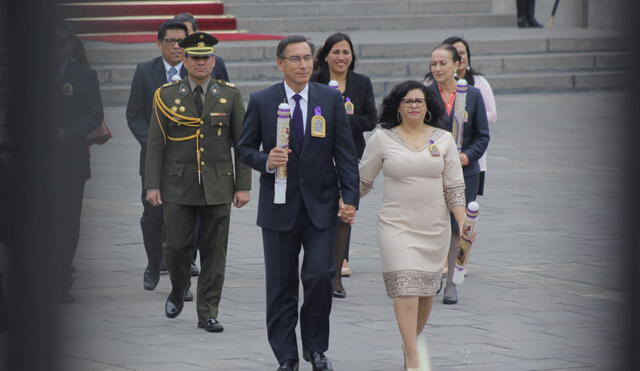 Martín Vizcarra y la primera dama reciben en Palacio al Señor de los Milagros [VIDEO]
