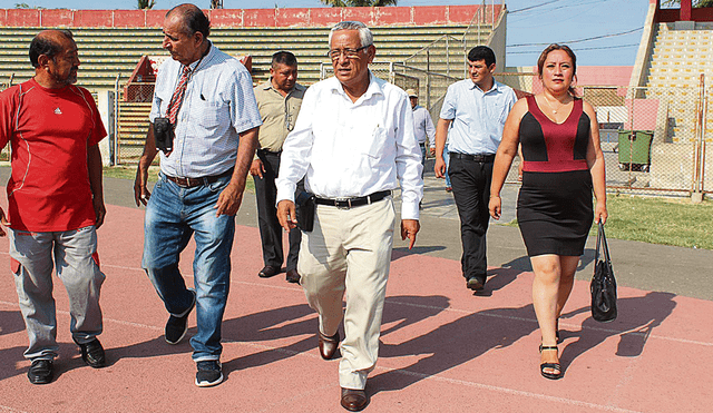 Visita. En marzo, el gobernador regional Anselmo Lozano y la jefa del IPD, Karina Puelles, anunciaron trabajar por el estadio.