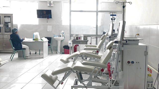Máquina de hemodiálisis se malogra en hospital de Arequipa