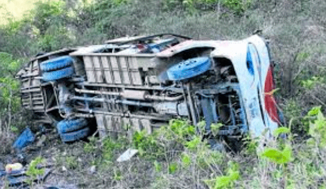 Huancavelica: ocho miembros de una familia mueren tras despiste de vehículo [VIDEO]