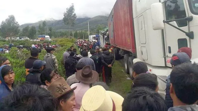 Cusco: Tres personas mueren tras choque entre camiones