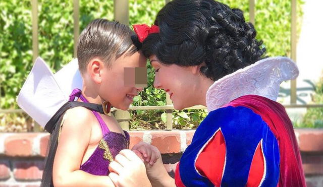 La mamá de un niño de 4 años hizo realidad su deseo y lo ‘convirtió’ en sus princesas favoritas de Disney. Foto: Instagram.