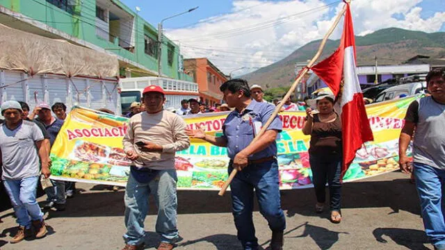 La Convención: campesinos abuchean a emisario del Gobierno y lo obligan a marchar en manifestación