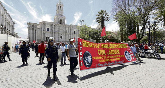 Gremios de Arequipa marcharán este martes contra reforma laboral