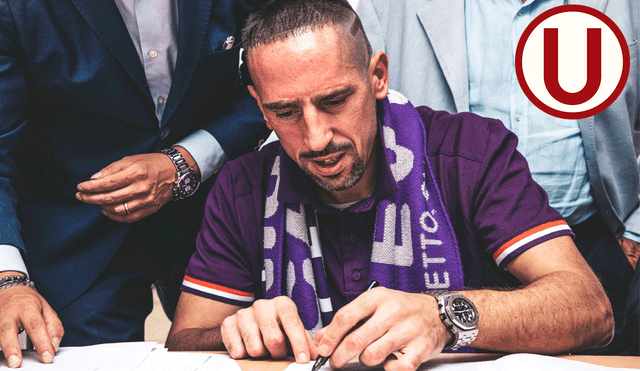 Frank Ribery firmó por temporadas con la Fiorentina y en su presentación apareció el escudo de Universitario de Deportes. | Foto: @acffiorentina
