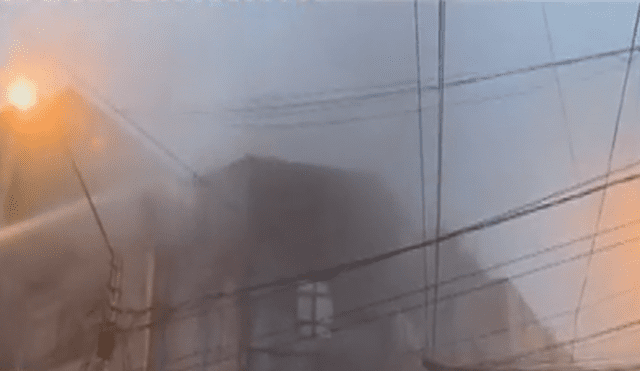 Incendio consumió vivienda en La Victoria [VIDEO]