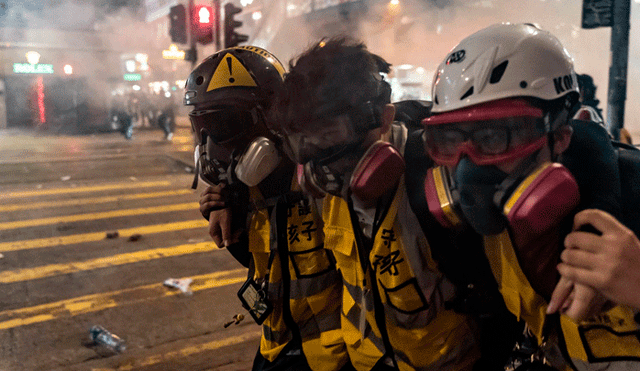 Protestas en Hong Kong: cinco personas resultaron heridas al ser atacadas con cuchillo [VIDEO]