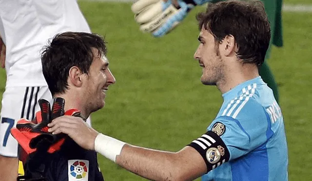 Despedida de Lionel Messi a Iker Casillas. | Foto: EFE