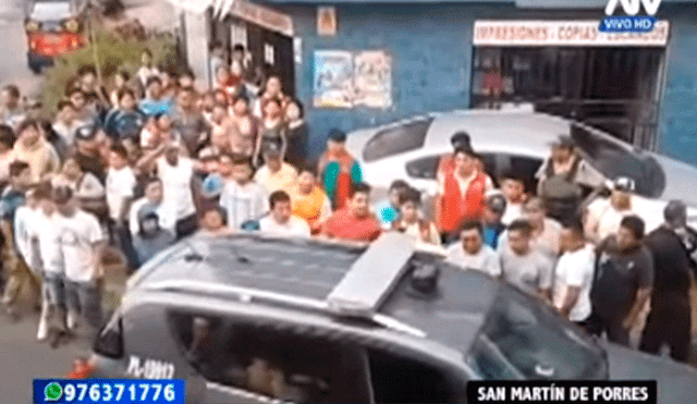 S.M.P.: delincuentes asaltaron a policía, huyeron, pero su vehículo se estrelló [VIDEO]