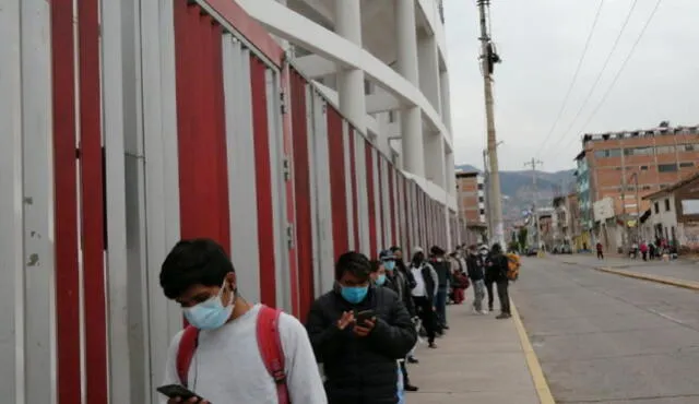 Varios varados creyeron que este 4 de mayo saldría un bus de regreso. Foto: Cortesía