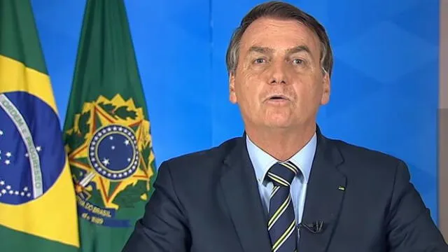 El presidente de Brasil, Jair Bolsonaro, minimiza el COVID-19 y la compara con una "gripecita".