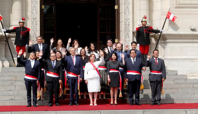 Presidenta , Dina Boluarte , tomo juramento al nuevo gabinete ministerial, Fotos: Carlos Felix , La Republica.