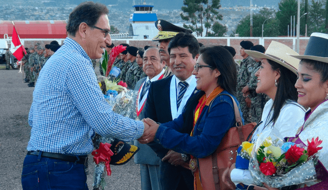 Vizcarra celebra Pascua en Ayacucho y ratifica que mañana presenta gabinete