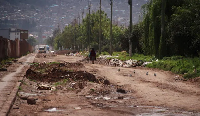 Vía Expresa de Cusco fue colmatada por desmonte