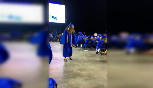 Twitter: quiso sobresalir en la ceremonia de su graduación, pero terminó haciendo el ridículo