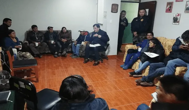Huancavelica: Mauro Medina se reunió con familiares de policías asesinados